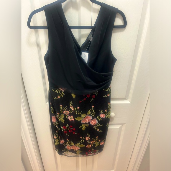 Suzy shier dress - Picture 4 of 4